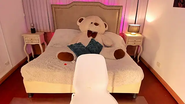 Snapshot of Valentina_Se chatting on 01.22.25 Valentina Se online show from 01.22.25