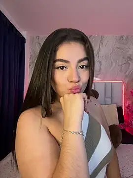 Snapshot of IsabellaAnngel chatting on 07.18.26 IsabellaAnngel online show from 07.18.26
