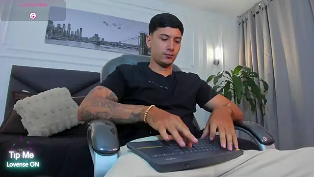 Damian23   online show from 11.06.25