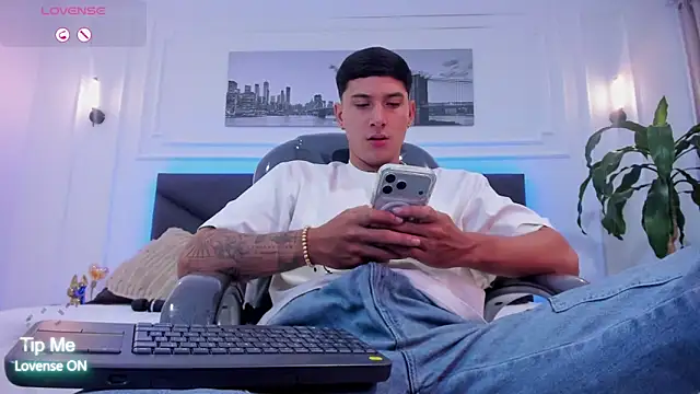 Damian23   online show from 12.22.25