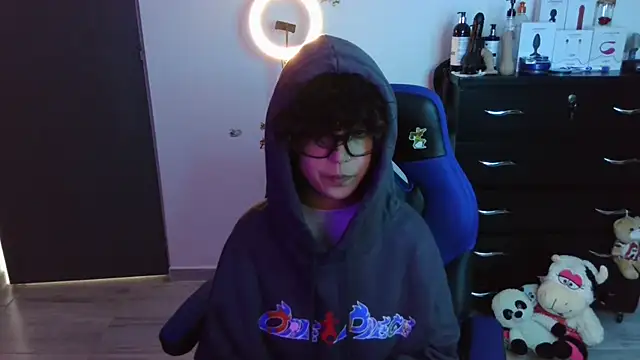 thomascooper7 online show from 10.27.25