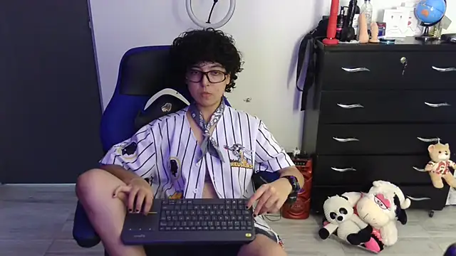 thomascooper7 online show from 04.18.26