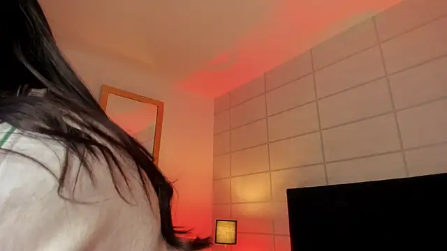 Christine Laam online show from 11.05.25