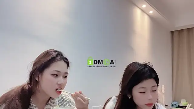Snapshot of MM_YY_SS chatting on 01.19.25 MM YY SS online show from 01.19.25