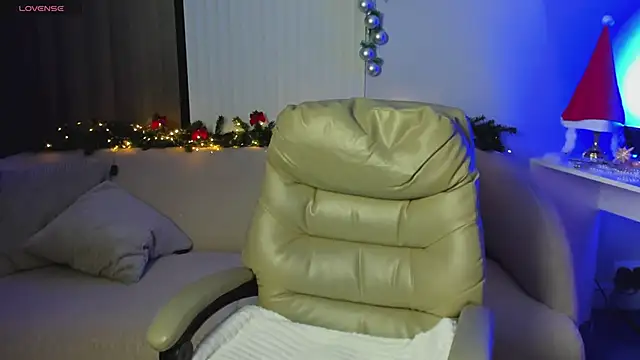 Eva Conors  online show from 12.12.24