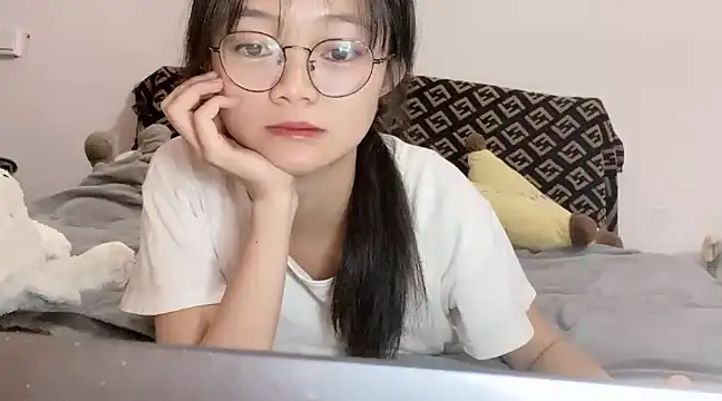 Snapshot of QQQ888zzzxxxcc chatting on 01.06.25 QQQ888zzzxxxcc online show from 01.06.25