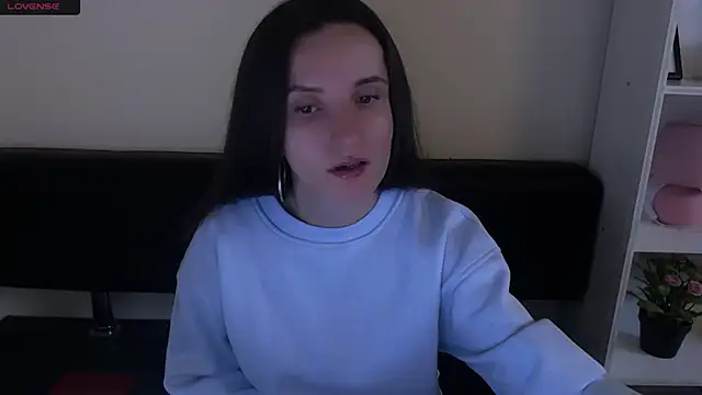LaimaV  online show from 01.11.25