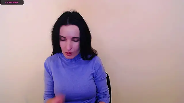 Snapshot of LaimaV_ chatting on 10.16.25 LaimaV online show from 10.16.25