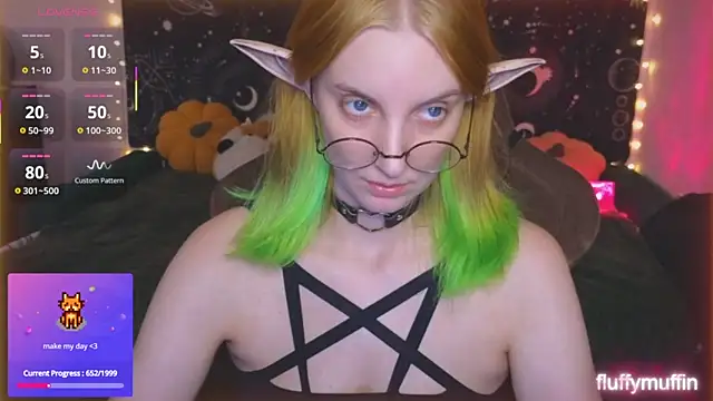 Snapshot of Fluffy_muffin_ chatting on 09.19.25 Fluffy muffin online show from 09.19.25