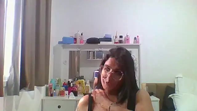 Snapshot of isa_ofc2024 chatting on 04.29.26 isa ofc2024 online show from 04.29.26