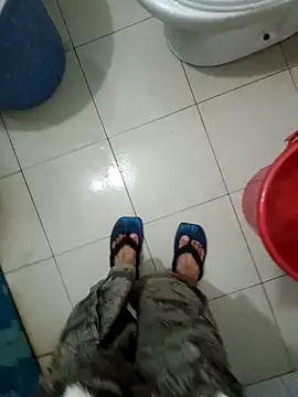 Snapshot of fanus_6927 chatting on 10.02.25 fanus 6927 online show from 10.02.25