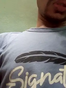 Snapshot of fanus_6927 chatting on 10.15.25 fanus 6927 online show from 10.15.25