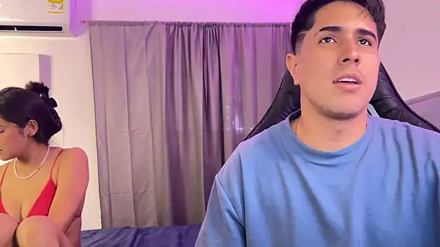 Snapshot of dereckbrownn chatting on 01.11.25 dereckbrownn online show from 01.11.25