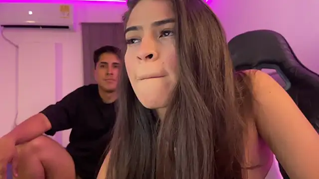 Snapshot of dereckbrownn chatting on 01.23.25 dereckbrownn online show from 01.23.25