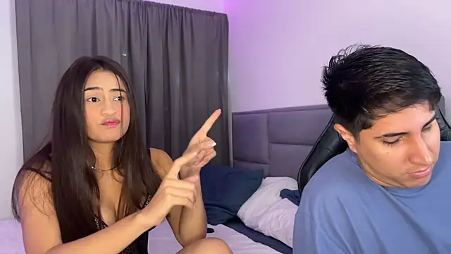 Snapshot of dereckbrownn chatting on 03.17.25 dereckbrownn online show from 03.17.25