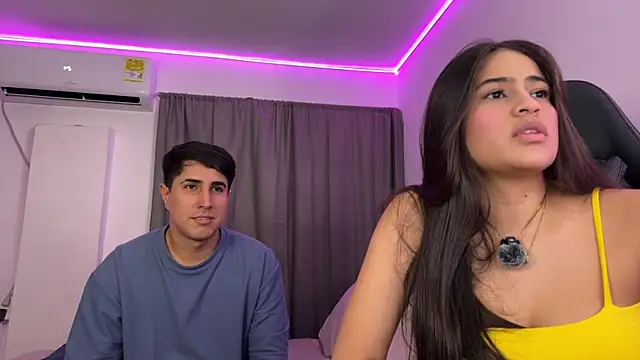 Snapshot of dereckbrownn chatting on 10.08.25 dereckbrownn online show from 10.08.25