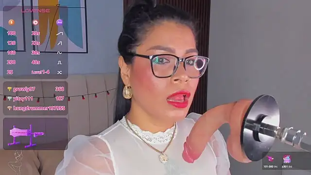 Snapshot of Sam_foox chatting on 02.02.25 Sam foox online show from 02.02.25