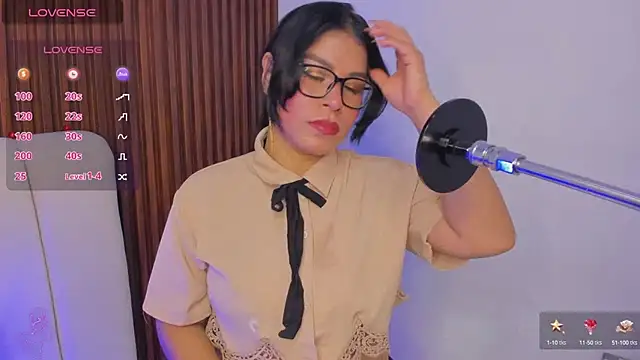 Snapshot of Sam_foox chatting on 02.07.25 Sam foox online show from 02.07.25