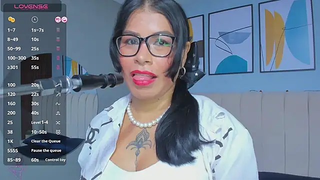 Snapshot of Sam_foox chatting on 02.21.25 Sam foox online show from 02.21.25