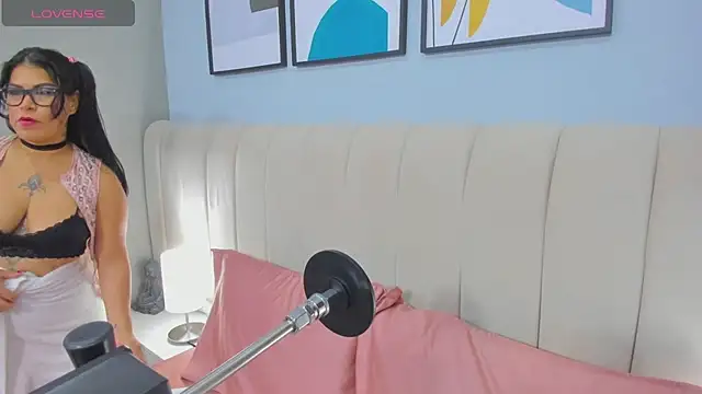 Snapshot of Sam_foox chatting on 02.28.25 Sam foox online show from 02.28.25