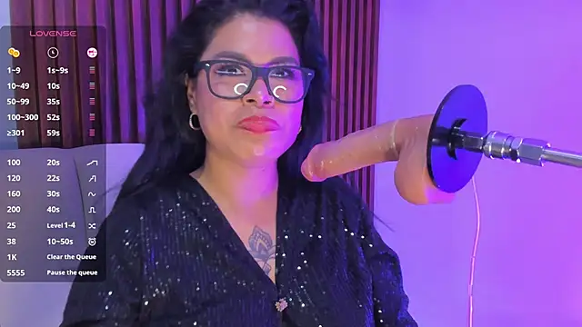 Snapshot of Sam_foox chatting on 03.23.25 Sam foox online show from 03.23.25