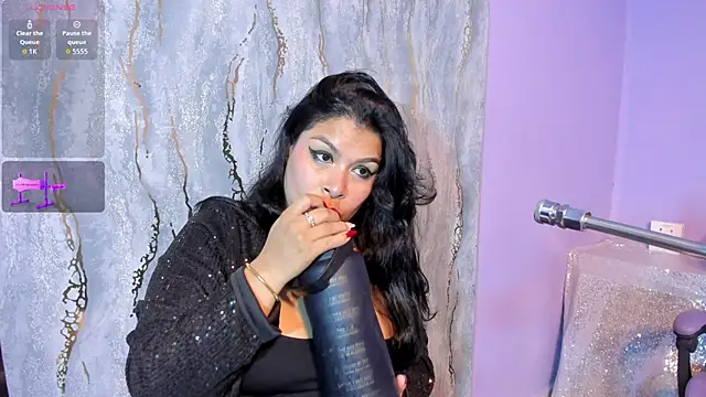 Snapshot of Sam_foox chatting on 10.19.25 Sam foox online show from 10.19.25