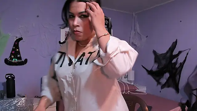 Snapshot of Sam_foox chatting on 10.25.25 Sam foox online show from 10.25.25