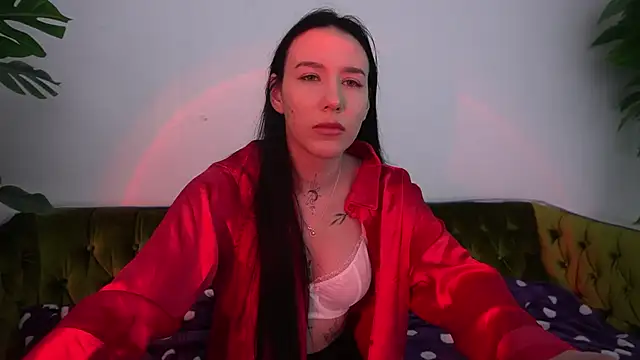 NikkiGoldSide online show from 03.18.25