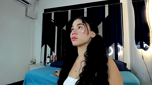 Snapshot of Sofia-candyht chatting on 12.22.24 Sofia-candyht online show from 12.22.24