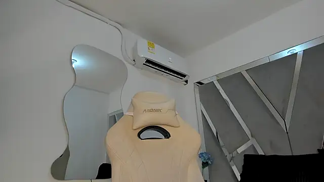 Snapshot of Sofia-candyht chatting on 01.24.25 Sofia-candyht online show from 01.24.25