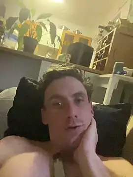 Snapshot of bradleyjamesmc chatting on 02.13.25 bradleyjamesmc online show from 02.13.25