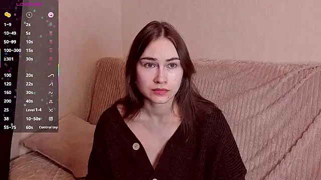 Snapshot of sleeeep_y chatting on 10.06.25 sleeeep y online show from 10.06.25