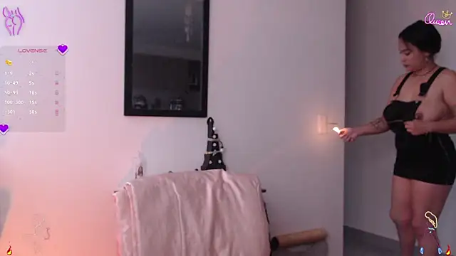 Snapshot of scarlett_diamond11 chatting on 06.15.26 scarlett diamond11 online show from 06.15.26