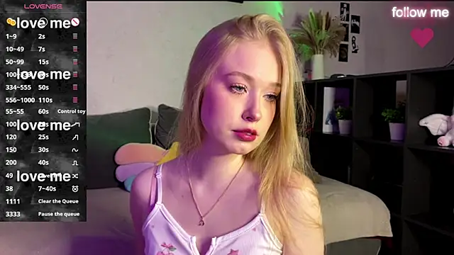 SweetDarcy online show from 11.13.25