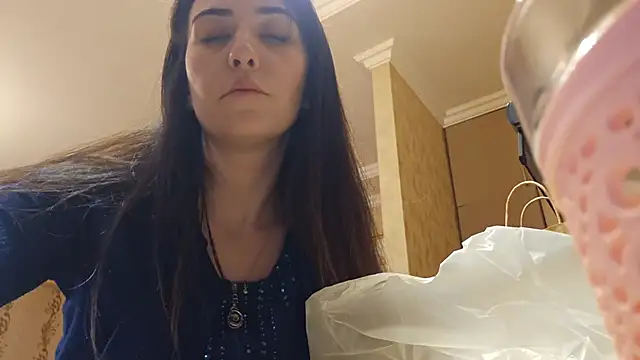 AlejandraDelaney online show from 02.28.25