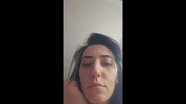 Snapshot of AlejandraDelaney chatting on 04.25.26 AlejandraDelaney online show from 04.25.26
