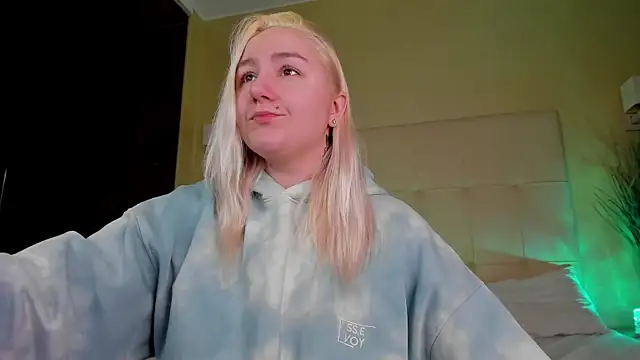 Debbie Taylor online show from 11.29.25