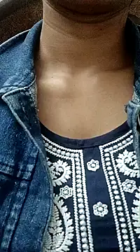 Snapshot of Rajni-Mehra chatting on 02.03.25 Rajni-Mehra online show from 02.03.25