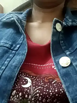 Snapshot of Rajni-Mehra chatting on 02.04.25 Rajni-Mehra online show from 02.04.25