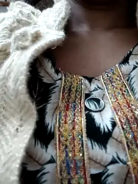 Snapshot of Rajni-Mehra chatting on 02.08.25 Rajni-Mehra online show from 02.08.25