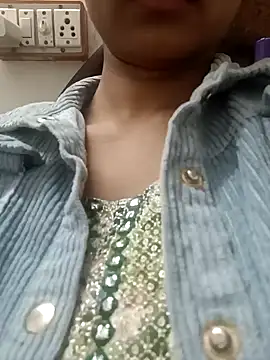 Snapshot of Rajni-Mehra chatting on 02.14.25 Rajni-Mehra online show from 02.14.25