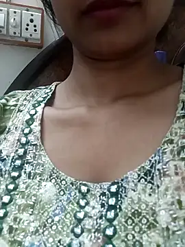 Snapshot of Rajni-Mehra chatting on 02.14.25 Rajni-Mehra online show from 02.14.25