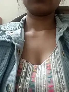 Snapshot of Rajni-Mehra chatting on 02.16.25 Rajni-Mehra online show from 02.16.25