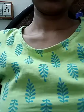 Snapshot of Rajni-Mehra chatting on 02.19.25 Rajni-Mehra online show from 02.19.25