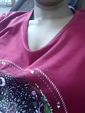 Snapshot of Rajni-Mehra chatting on 02.22.25 Rajni-Mehra online show from 02.22.25