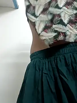 Snapshot of Rajni-Mehra chatting on 02.26.25 Rajni-Mehra online show from 02.26.25