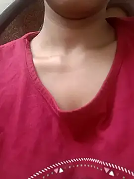 Snapshot of Rajni-Mehra chatting on 03.08.25 Rajni-Mehra online show from 03.08.25