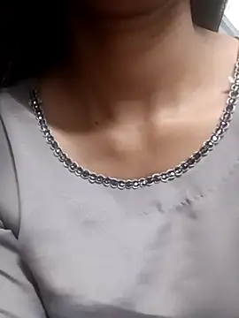 Snapshot of Rajni-Mehra chatting on 03.10.25 Rajni-Mehra online show from 03.10.25