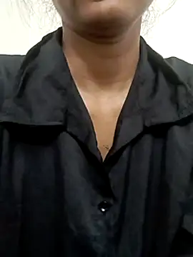 Snapshot of Rajni-Mehra chatting on 03.12.25 Rajni-Mehra online show from 03.12.25