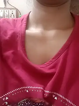 Snapshot of Rajni-Mehra chatting on 03.21.25 Rajni-Mehra online show from 03.21.25